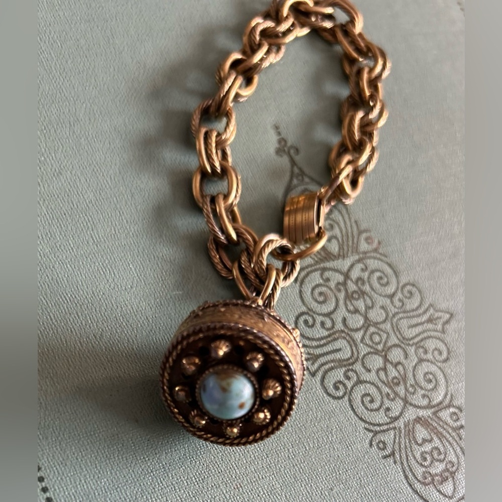 FANTASTIC Etruscan Revival Vintage Charm Bracelet - Picture 1 of 5
